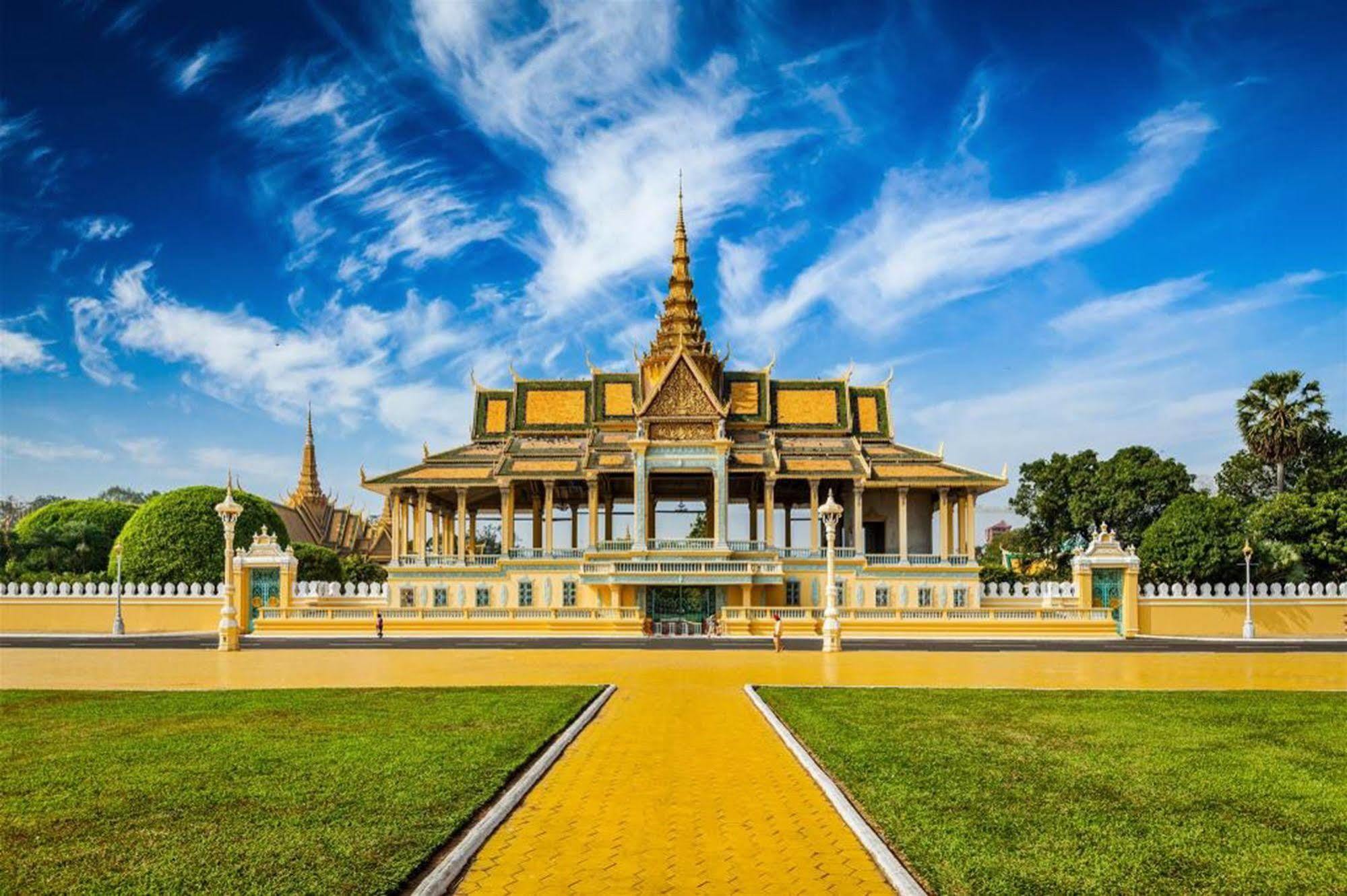 Sovanphum Guesthouse And Restaurant Phnom-Penh Buitenkant foto