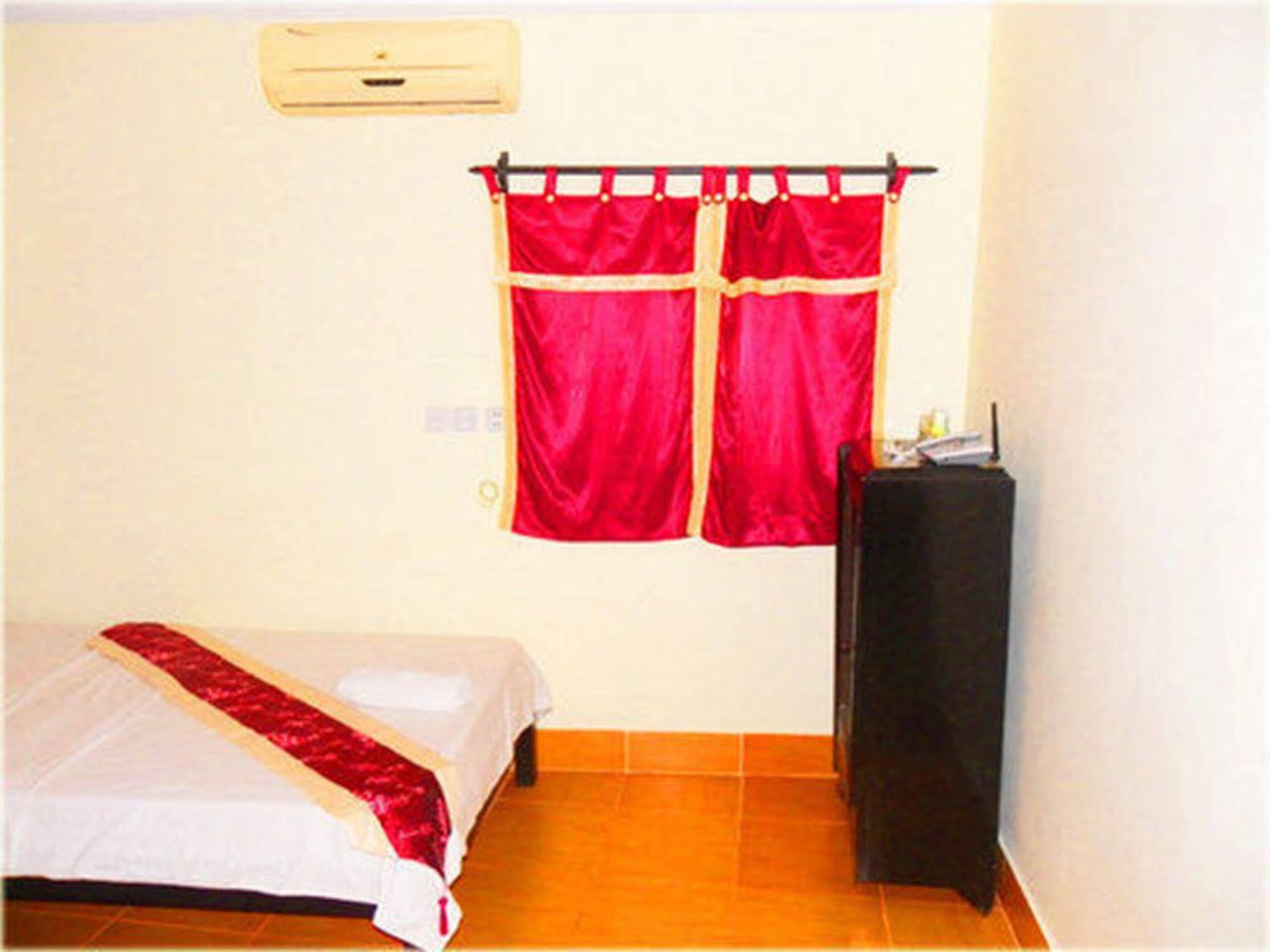 Sovanphum Guesthouse And Restaurant Phnom-Penh Buitenkant foto