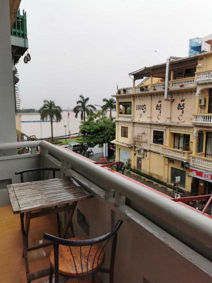 Sovanphum Guesthouse And Restaurant Phnom-Penh Buitenkant foto